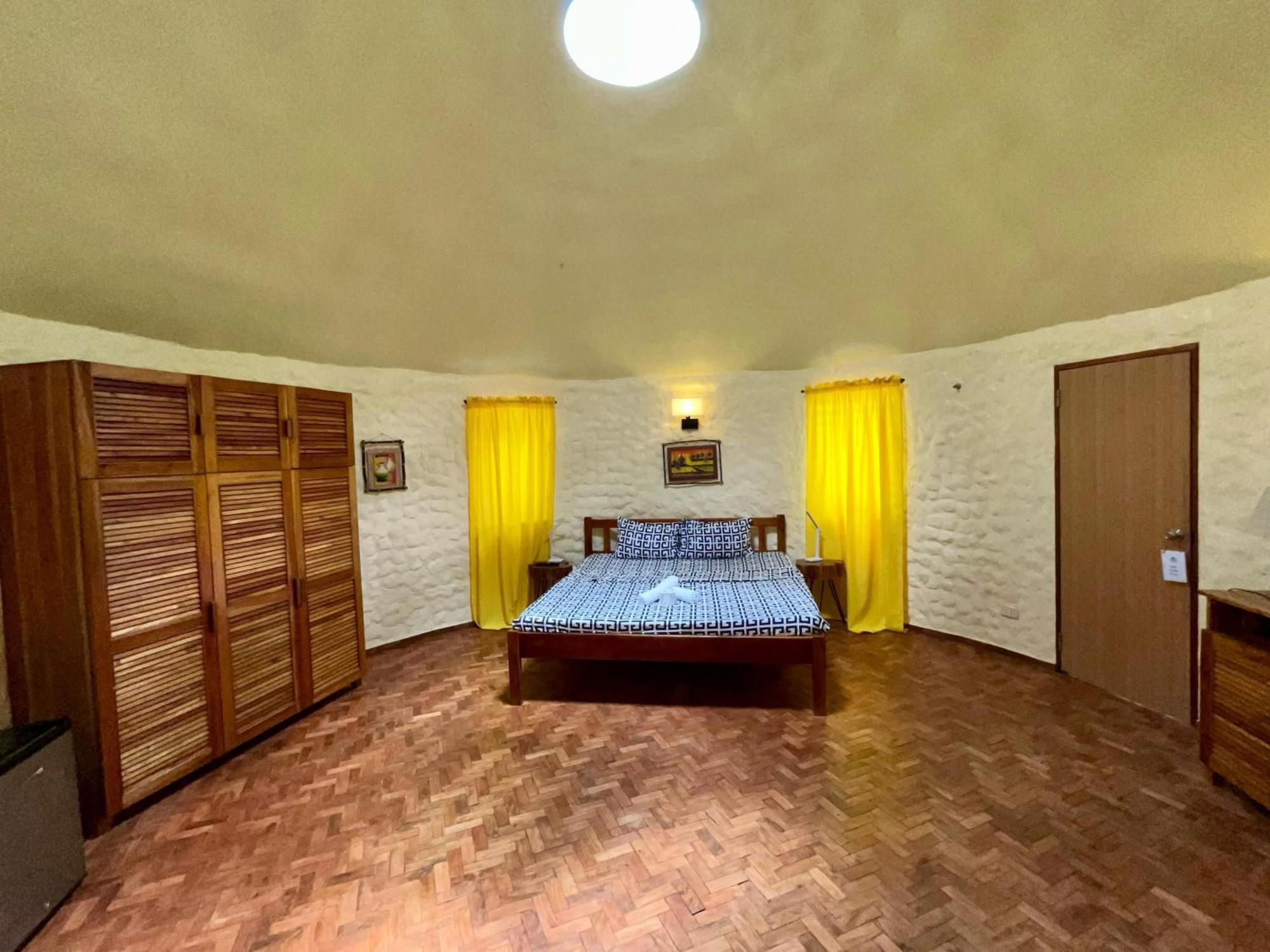 פנגלאו Midnite Inn מראה חיצוני תמונה