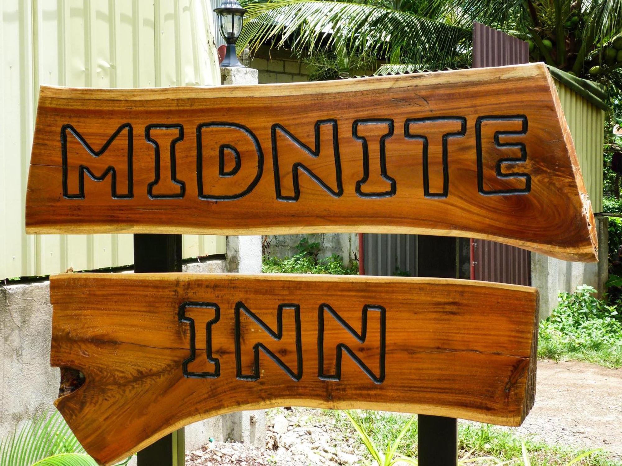 פנגלאו Midnite Inn מראה חיצוני תמונה