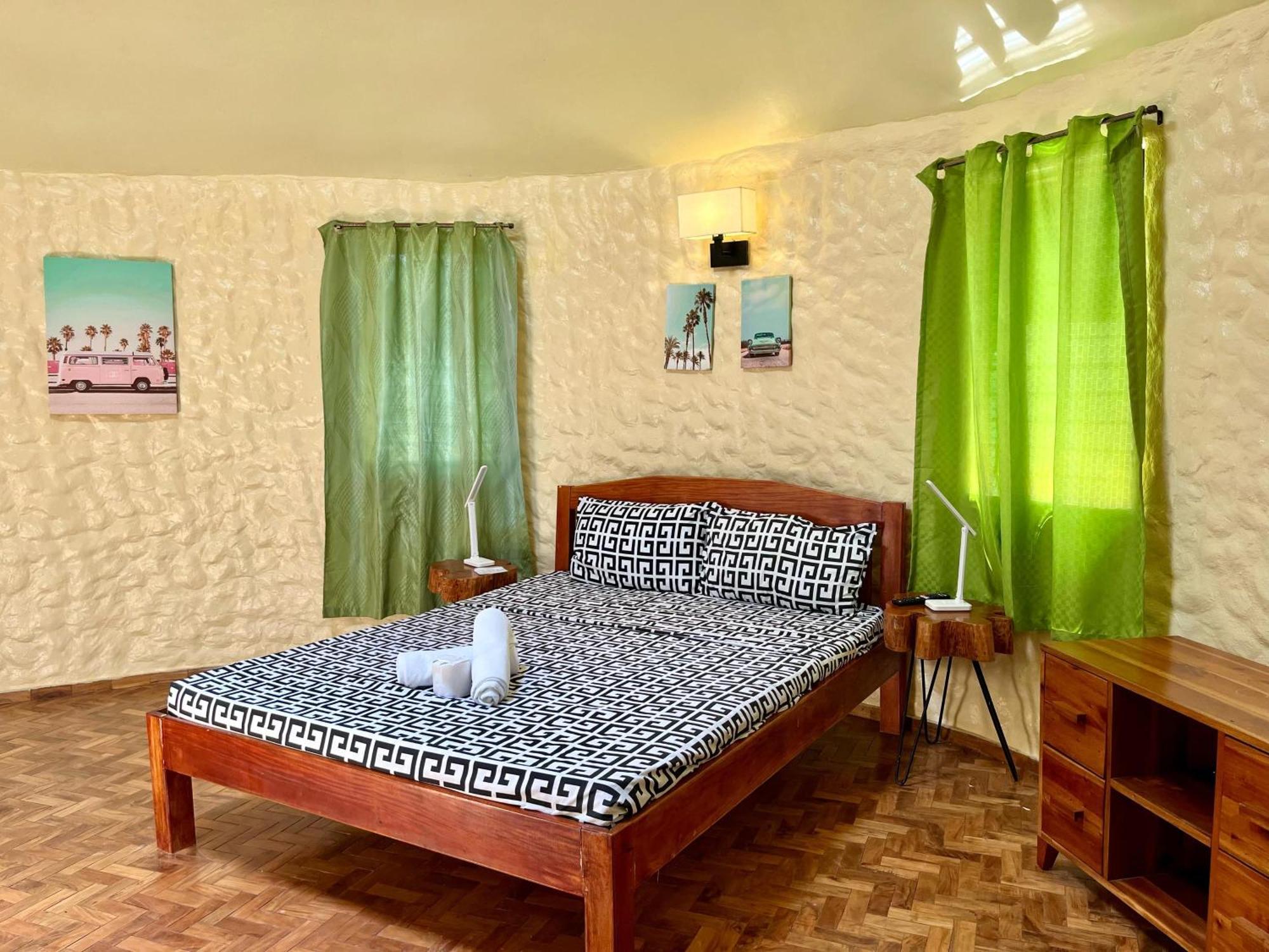 פנגלאו Midnite Inn מראה חיצוני תמונה
